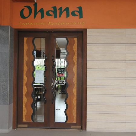 Skinetics Wellness Center Boutique Hotel Илоило Экстерьер фото