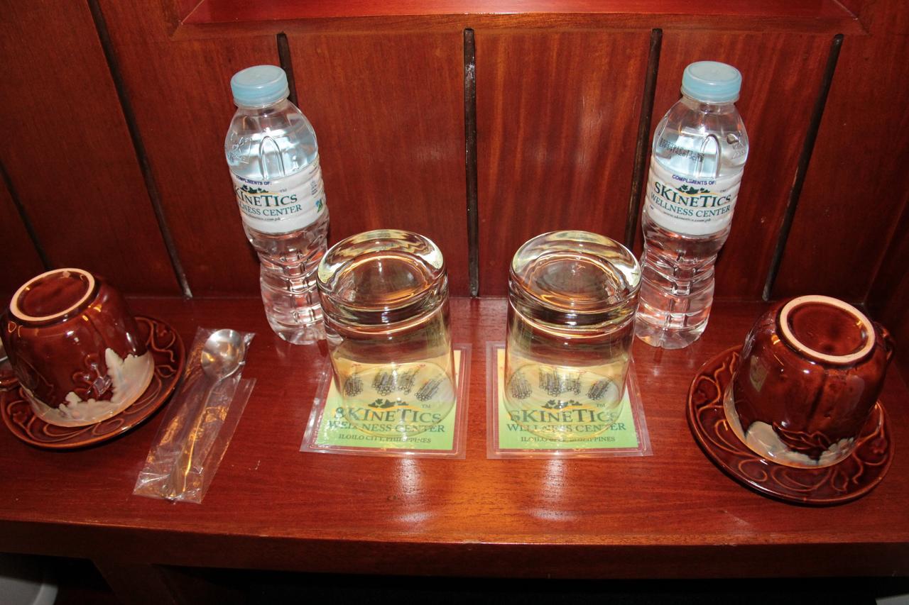 Skinetics Wellness Center Boutique Hotel Илоило Экстерьер фото