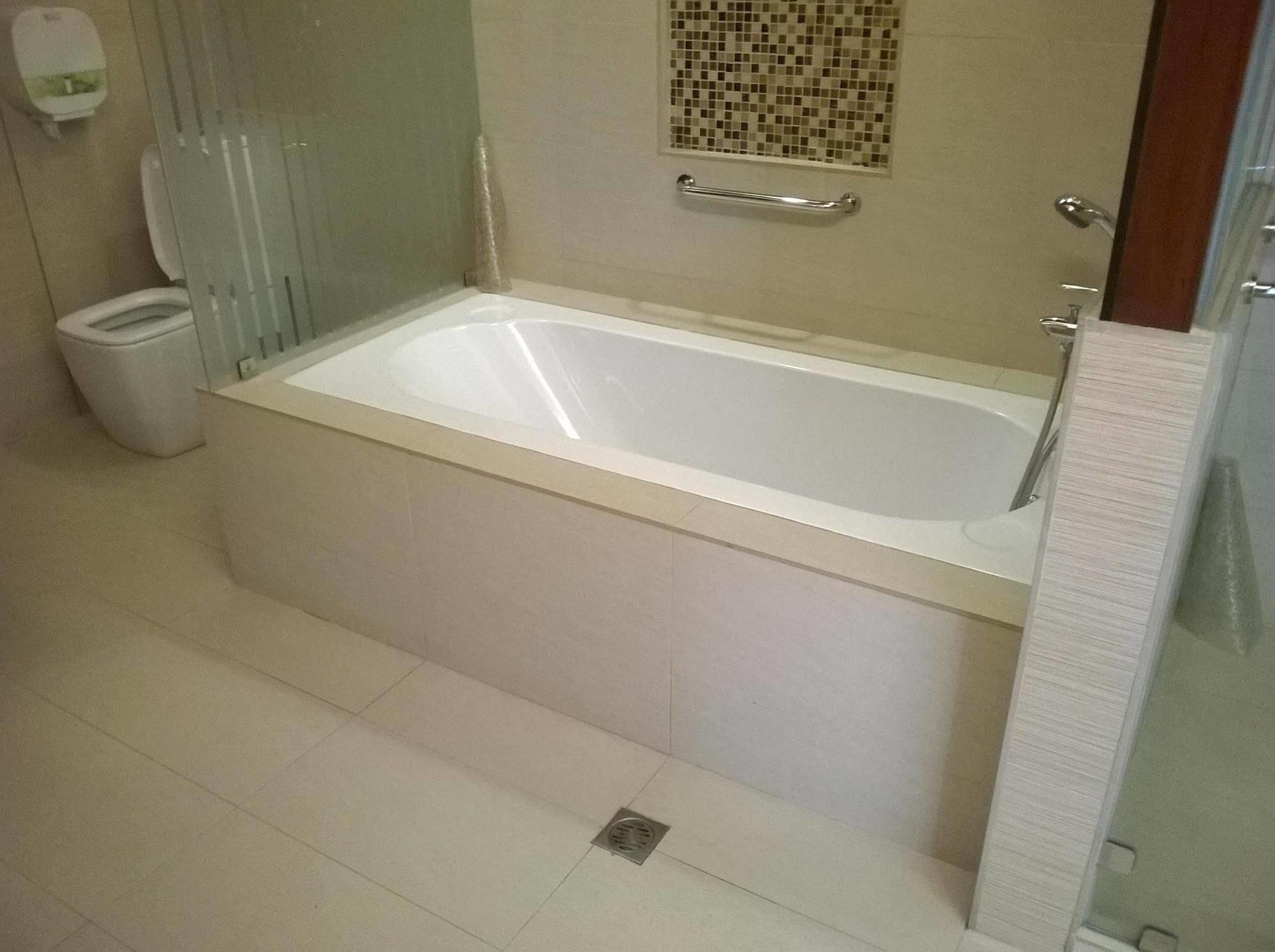 Skinetics Wellness Center Boutique Hotel Илоило Экстерьер фото