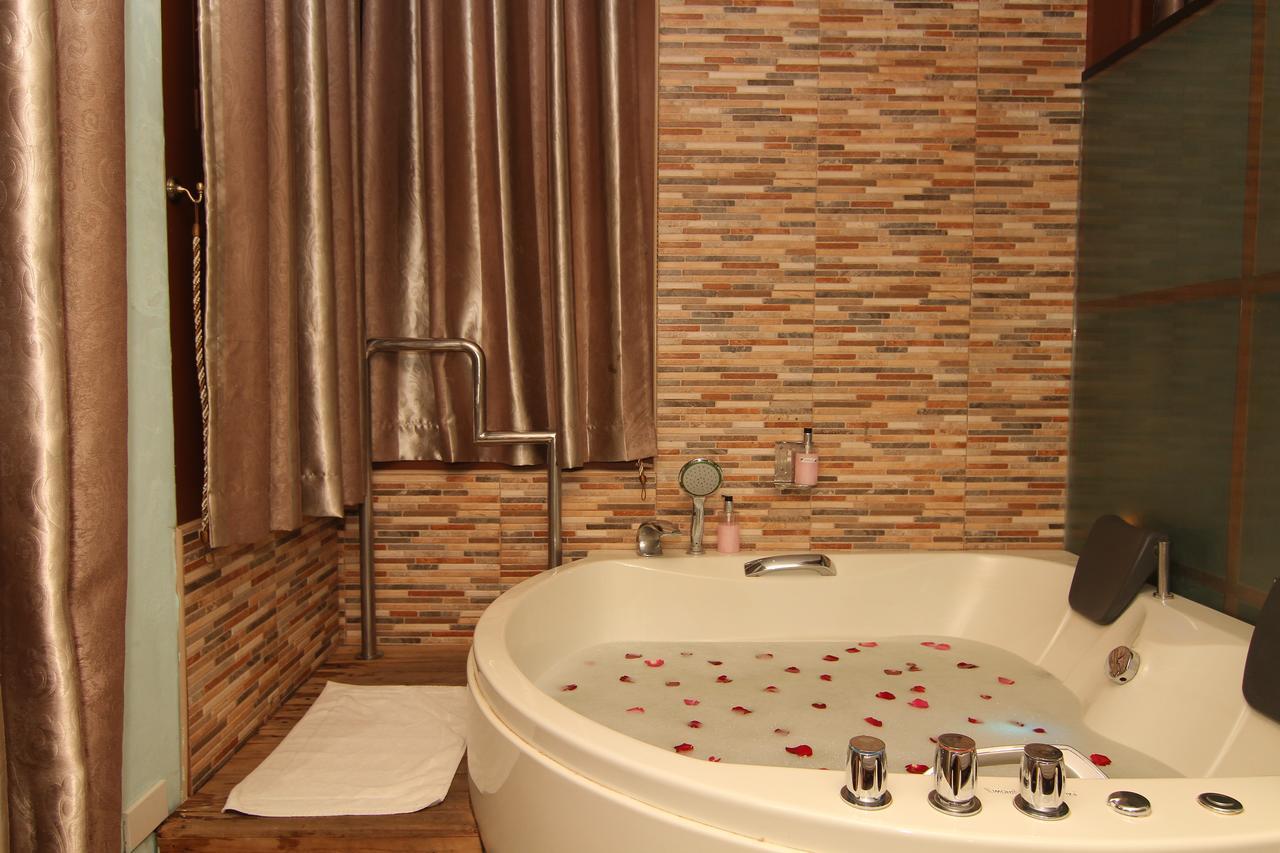 Skinetics Wellness Center Boutique Hotel Илоило Экстерьер фото